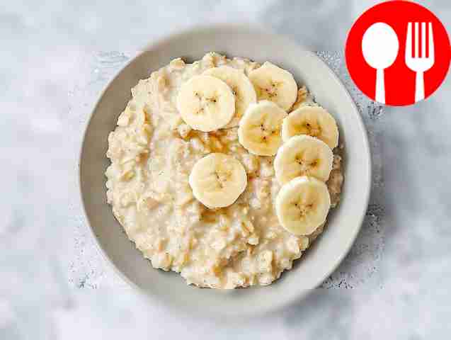 Овсяная каша на молоке со сливочным маслом