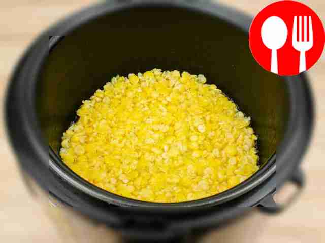 Дайте гороху настояться 10–15 минут. Блюдо готово.