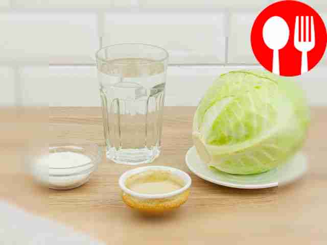 Уберите верхние листья капусты. Отмерьте...