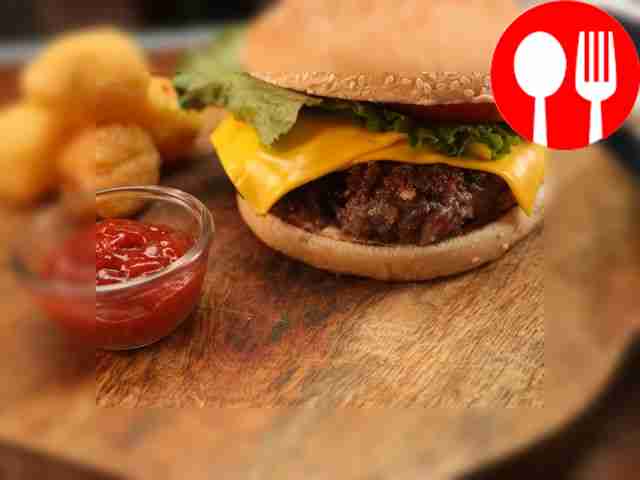Домашний бургер с чеддером