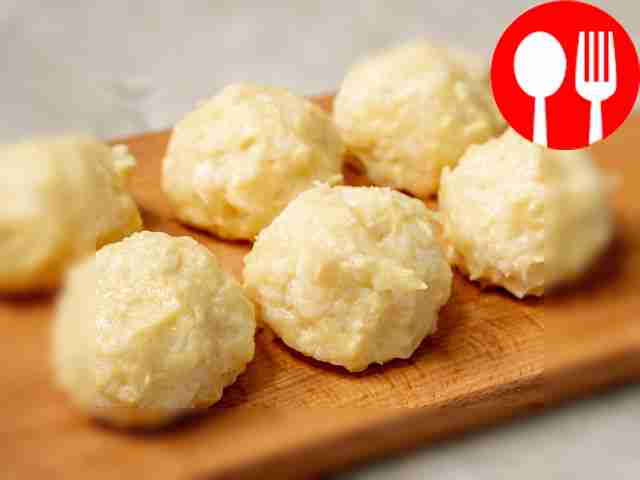 Приготовьте мясную массу. В блендере...