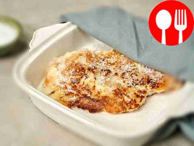 Подготовьте куриные грудки и отбейте их до...