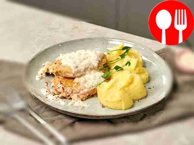 Отбивная со сметаной