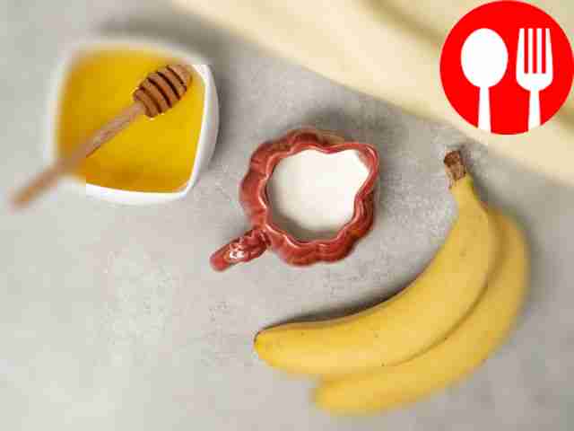 Промойте банан, очистите его от кожуры и...