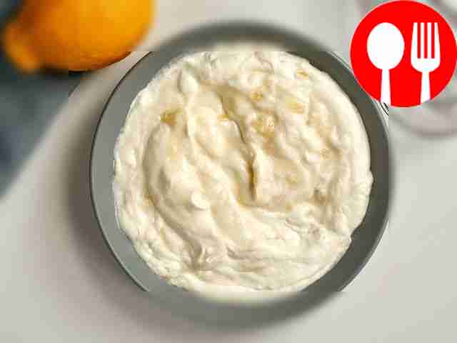 Добавьте молочные продукты. Взбейте холодные...