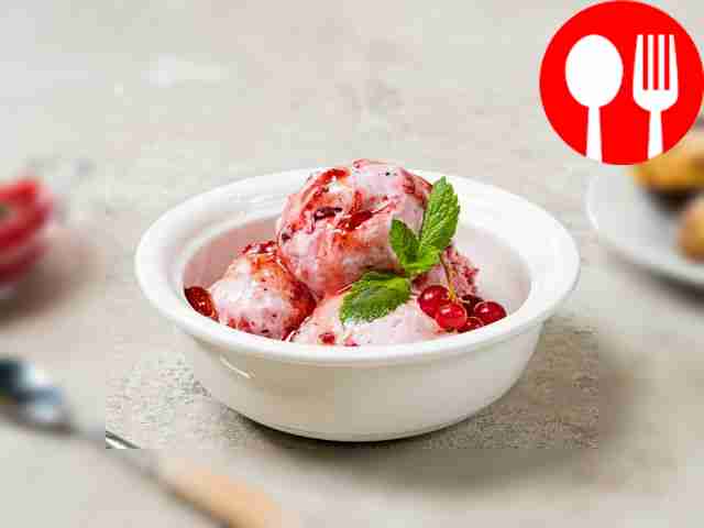 Пломбир с замороженной вишней