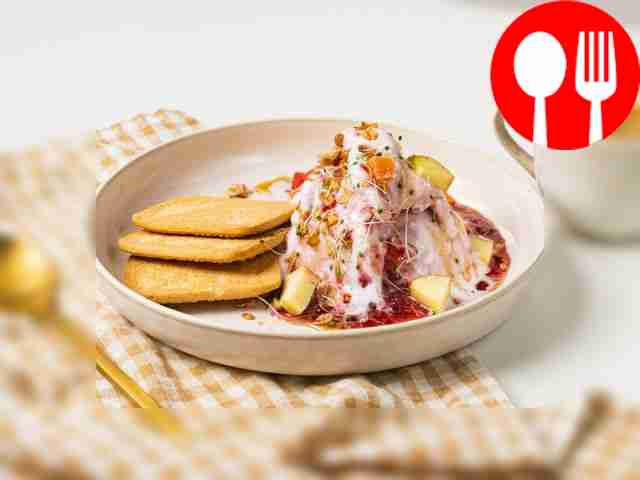 Пломбир с замороженной малиной