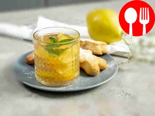 Компот из айвы с мятой