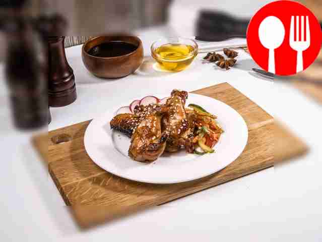 Куриные крылышки в соево-медовом соусе