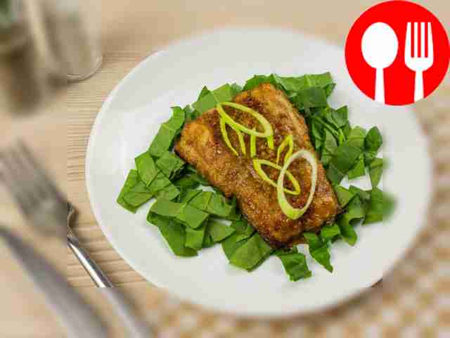 Судак, запеченный в соевом соусе