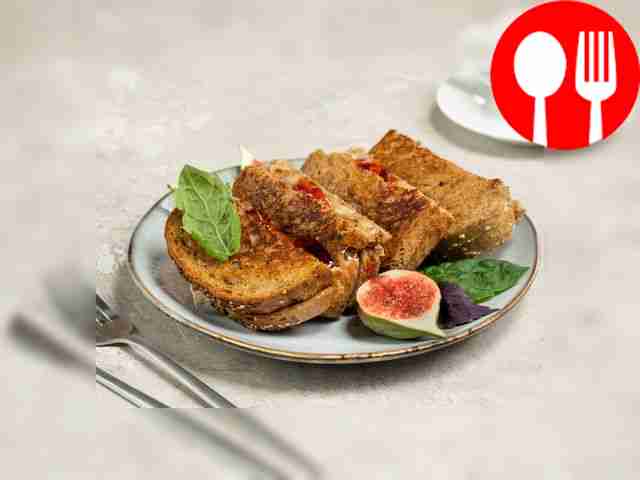 Тост с камамбером