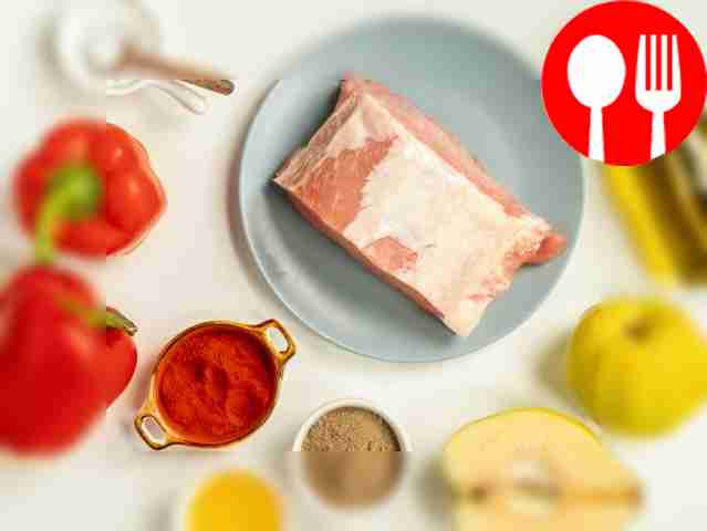 Помойте свинину прохладной водой и промокните...