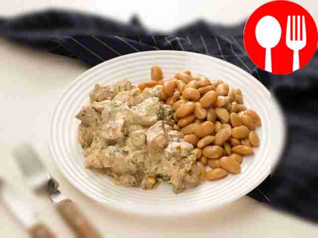 Свинина со сметаной и фисташками