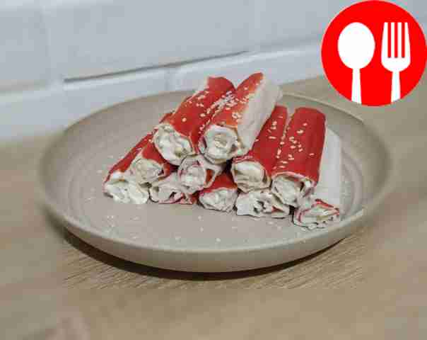 Оригинальные фаршированные крабовые палочки