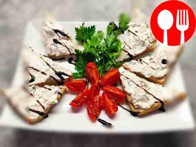 Паштет из рыбных консервов и творожного сыра