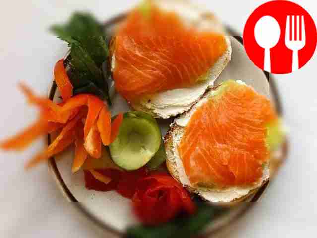 Легкий бутерброд с форелью