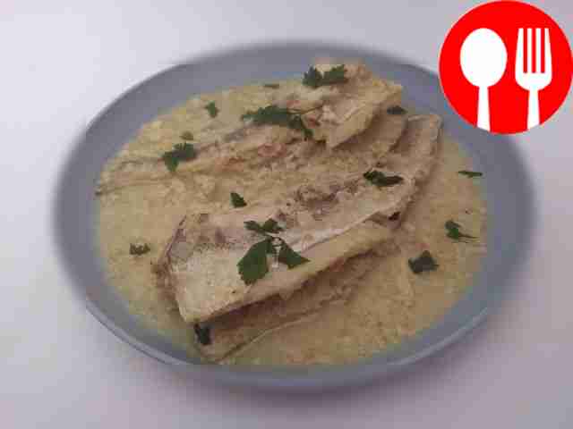 Домашняя тушеная рыба в кокосовом молоке