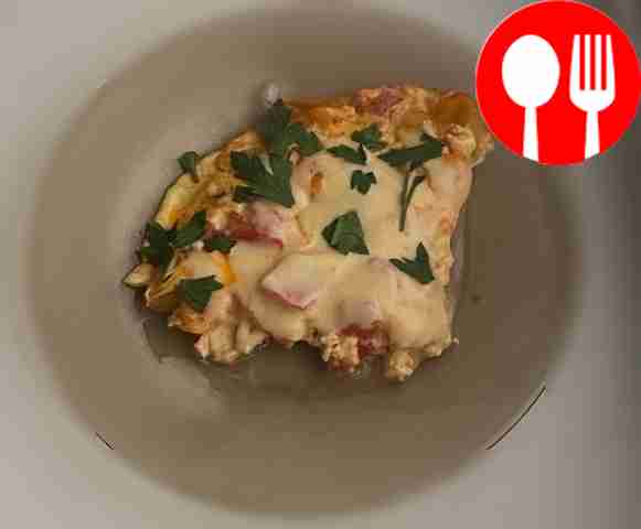 Молочный омлет с овощами на завтрак