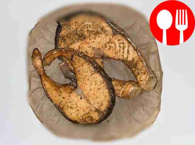 Запеченные стейки из семги со специями