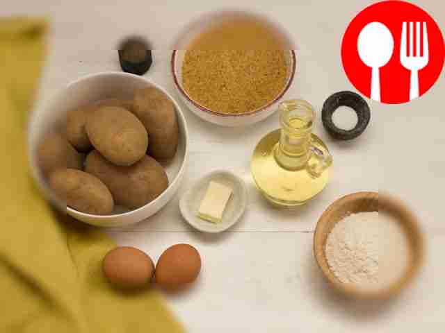 Картофель очистите и отварите в подсоленной...