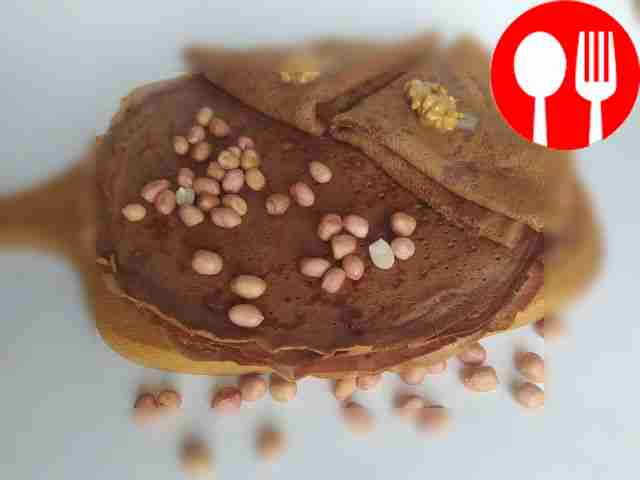 Шоколадные блинчики с арахисовым маслом