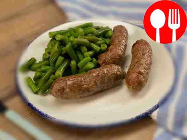 Колбаски из фарша в духовке