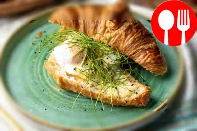 Яйцо пашот и соус «Голландез»