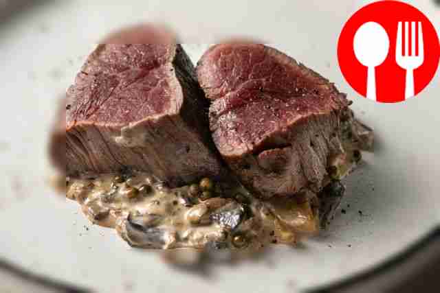 Стейк шатобриан с перечно-грибным соусом