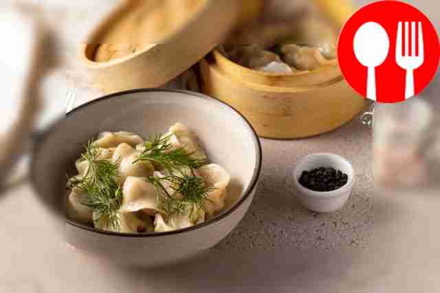 Пельмени с курицей и сыром