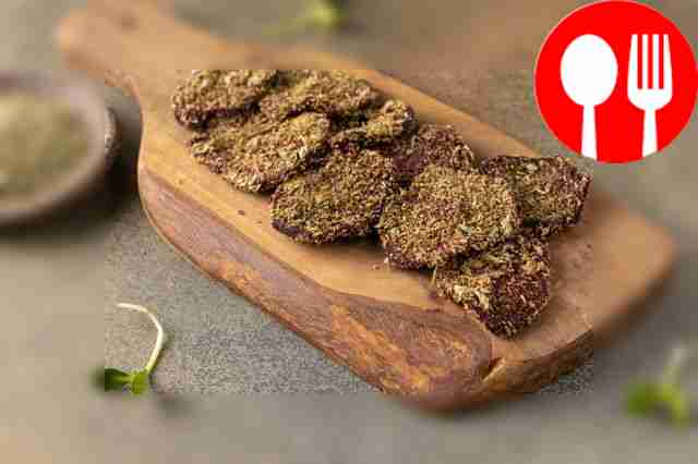 Свекольные чипсы в травах