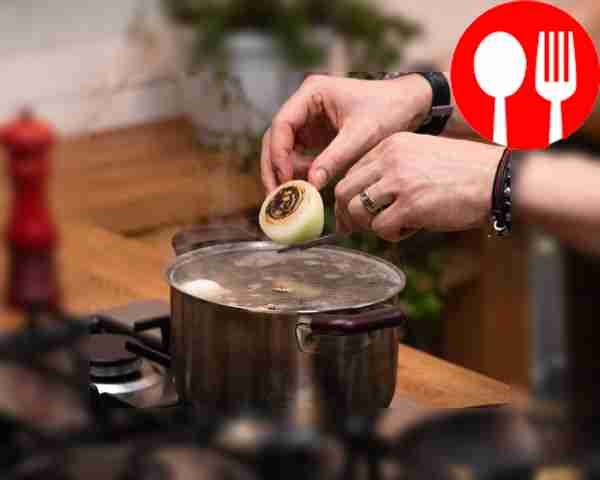 Установите температуру так, чтобы бульон не...