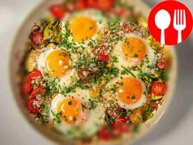 Полезная яичница с кабачками