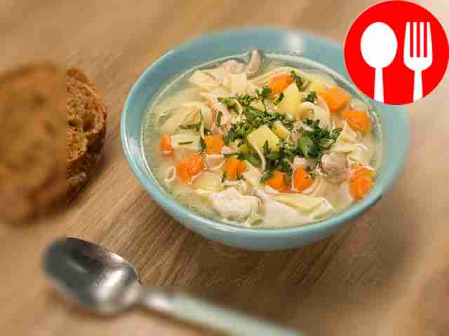 Суп лапша с курицей