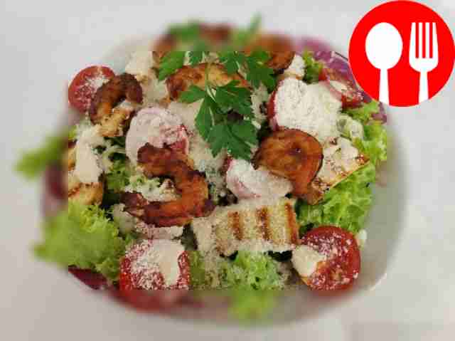 Нежный «Цезарь» с креветками