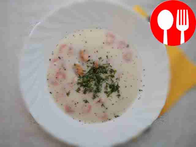 Ароматный сливочный суп с мидиями и креветками