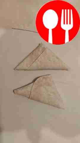 Разрежьте лаваш на длинные полоски. На один...