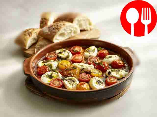 Горячий классический капрезе