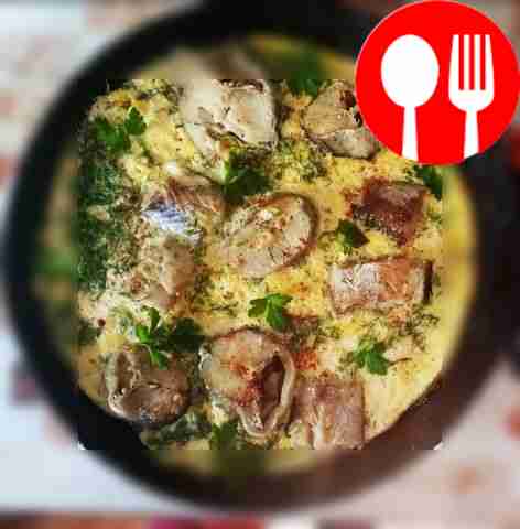 Перед подачей на стол украсьте блюдо зеленью...