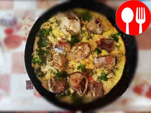 Минтай в пышном омлете