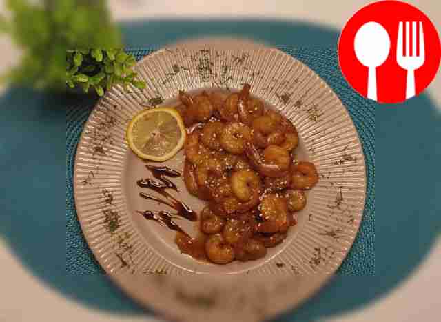 Жаренные креветки в чесночном соусе