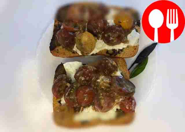 Чиабатта с «Капрезе» и сыром буррата