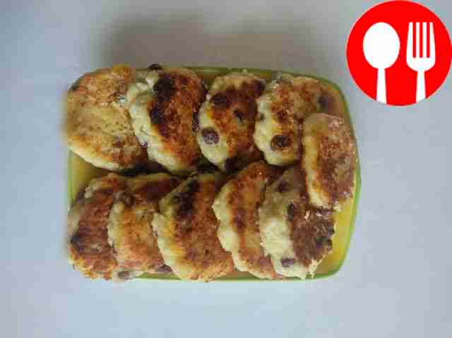 Аппетитные сырники с изюмом