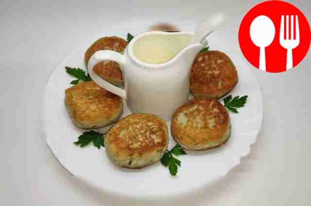 Быстрые соленые сырники с сыром фета и укропом