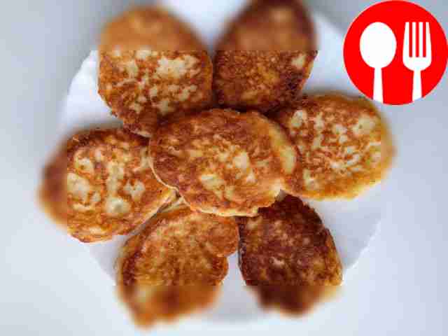 Домашние оладьи с твердым сыром и брынзой