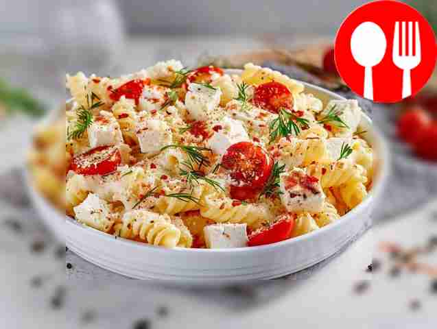 Макароны с сыром фета и черри