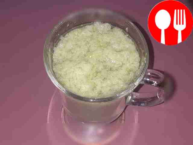 Витаминный смузи из сельдерея, яблока и лимона