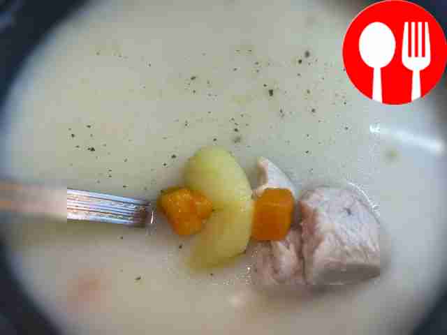 Ароматный сырный суп с куриной грудкой