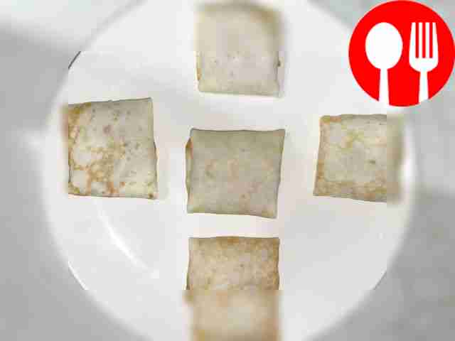 Ароматные блины на молоке с куриной начинкой