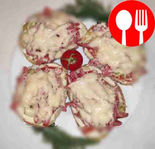 При подаче украсьте бутерброды свежей зеленью...