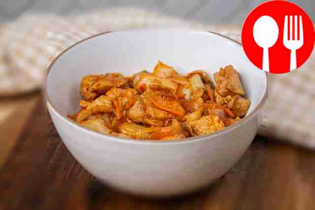 Жареная свинина с кимчи